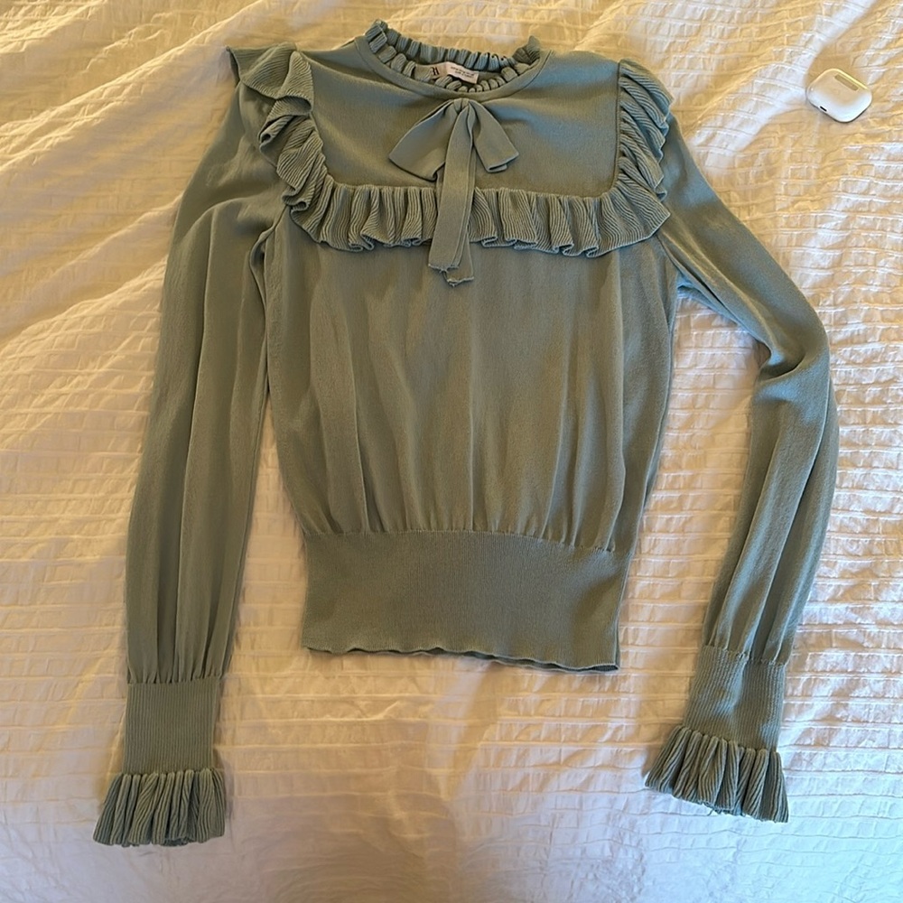 Zara top with ruffles and a bow - Size M